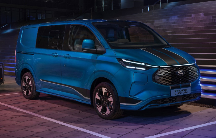 Nieuwe Transit Custom Sport