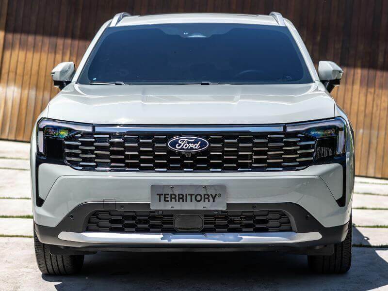Frentre de uma SUV Ford Territory