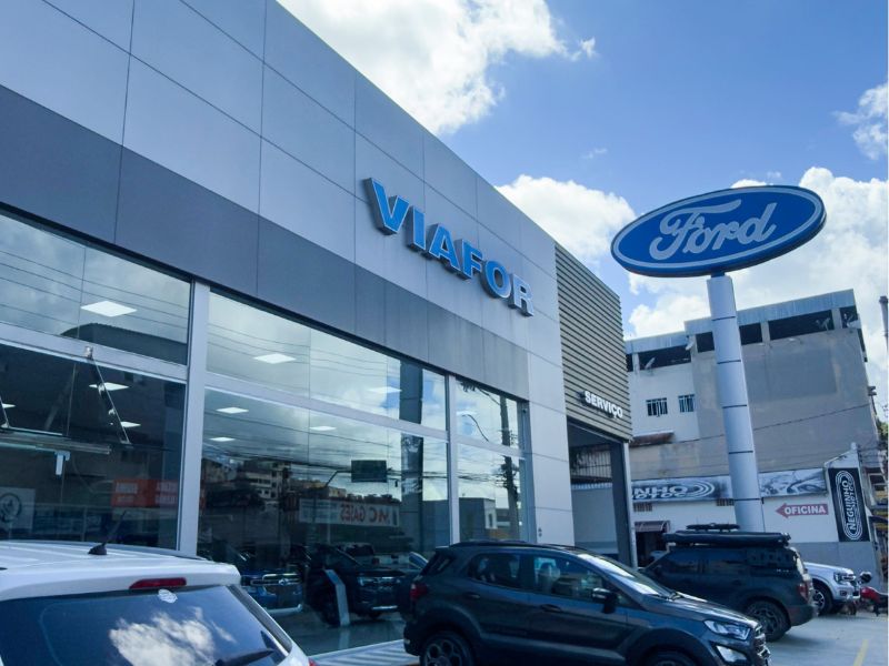 Fachada da concessionária Ford Viafor em Colatina