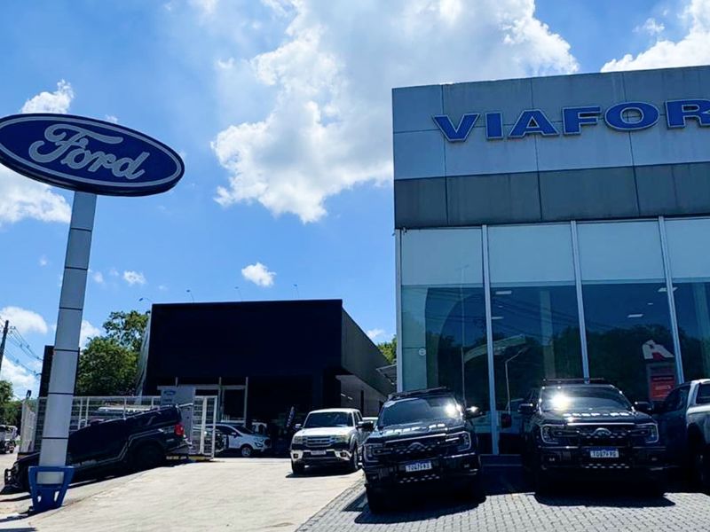 Fachada da concessionária Ford Viafor em Vitória