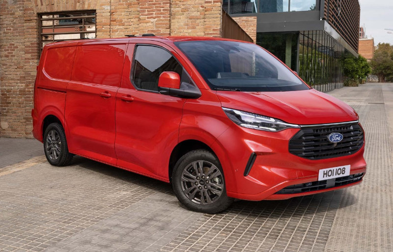 roter Ford Transit Custom Limited