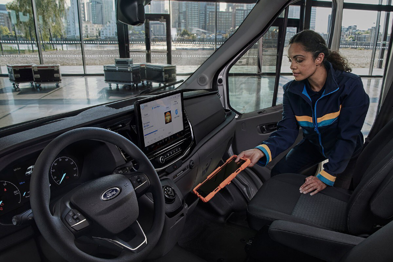 Ford E-Transit Interieur vorne