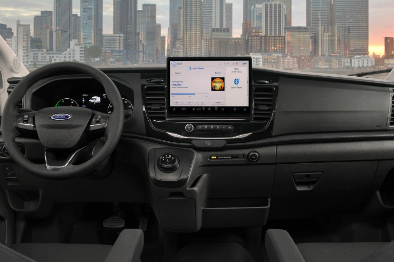 Ford E-Transit Interieur Boardcomputer