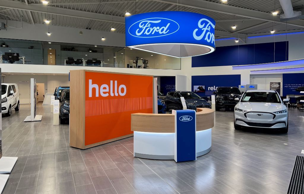 Nieuwe showroom Ford Thoen Aalst