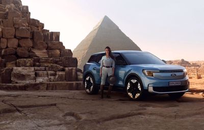 Lexie Alford maakt een wereldreis met de 100% elektrische Ford Explorer