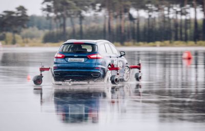 Ford biedt rijopleiding voor senioren