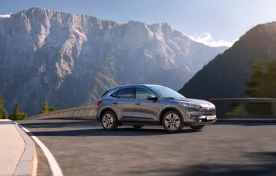 KUGA TITANIUM