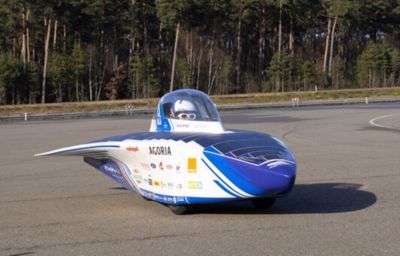 Tentative de record du monde en voiture solaire à Lommel