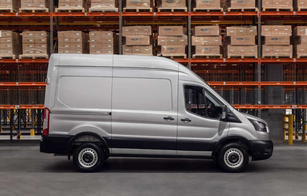 FORD TRANSIT LANÇA A VERSÃO FURGÃO, CONECTADA E COM RECURSOS