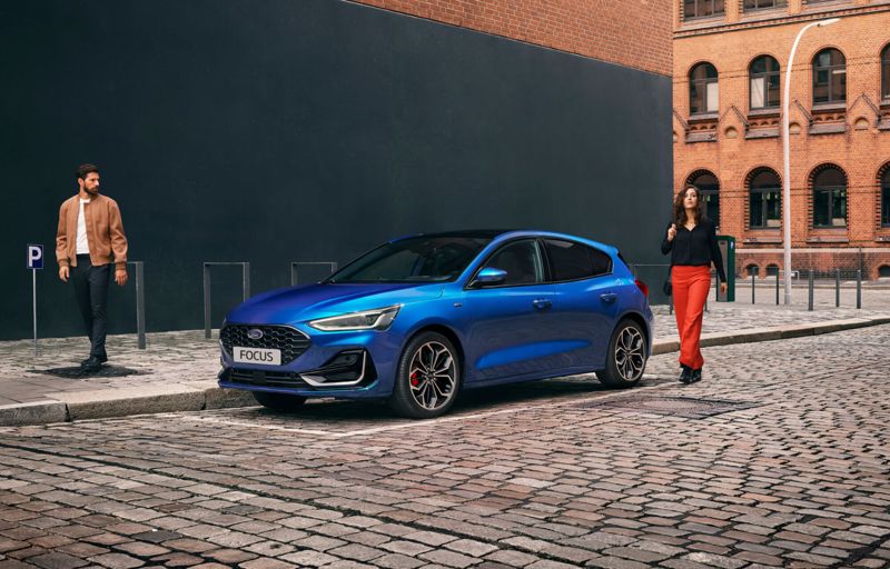 FORD **FOCUS ECOBOOST HYBRID TITANIUM**