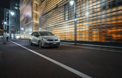 Neuer Honda Jazz e:HEV und Jazz Crosstar e:HEV mit sportlicherem Styling und mehr Leistung