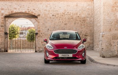 FORD **FIESTA COOL& CONNECT HYBRID**