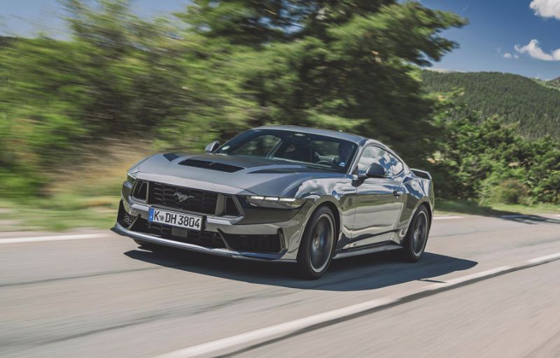 Ford Mustang Dark Horse