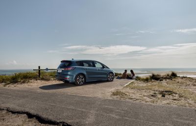 FORD **S-MAX HYBRID**