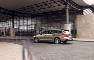 FORD **FOCUS TURNIER TREND**