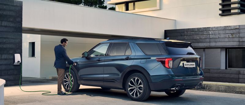 Uusi Ford Explorer ladattava hybridi koeajettavissa Laakkosella