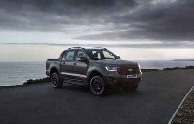 Uusi Ford Ranger Thunder tuo Euroopan suosituimpaan pick-up -malliin dramaattista tyyliä ja huikean varustetason