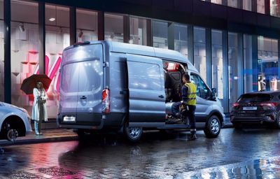 Ford Transit – MARKKINAJOHTAJAN KESÄEDUT