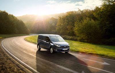 Nouveaux Ford Transit Connect et Transit courrier sont taillés pour les pros et pour la ville !