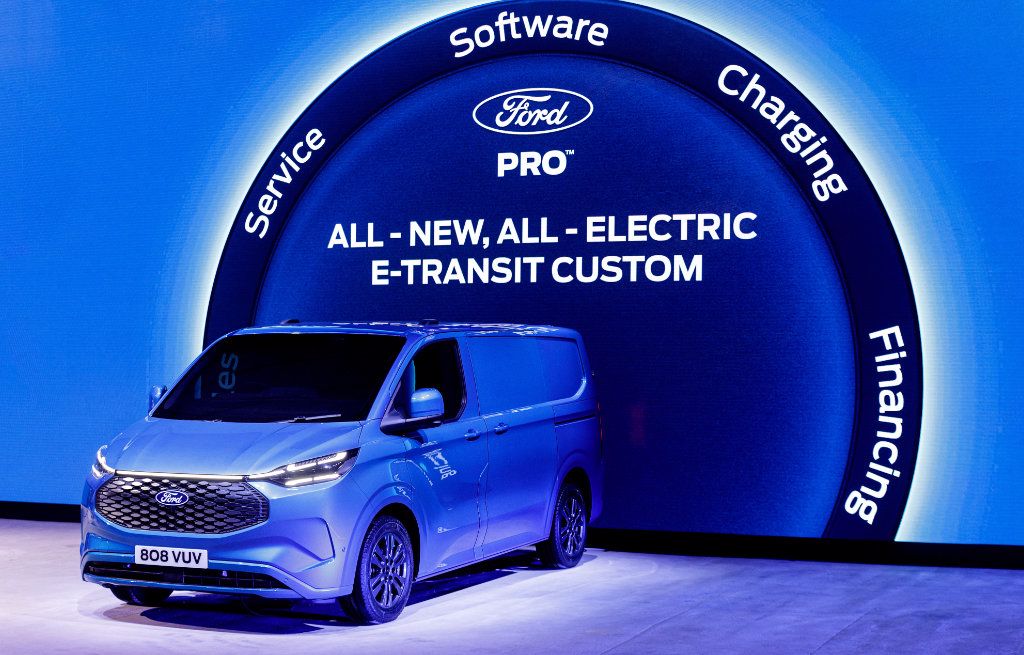ALL-NEW, ALL-ELECTRIC E-TRANSIT CUSTOM FROM FORD PRO IS SET TO
