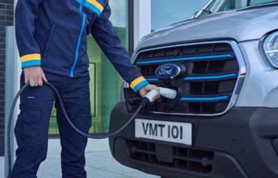 FORD PRO LAUNCHES END-TO-END CHARGING SOLUTION TO HELP CUSTOMERS BOOST ELECTRIFIED FLEET PRODUCTIVITY