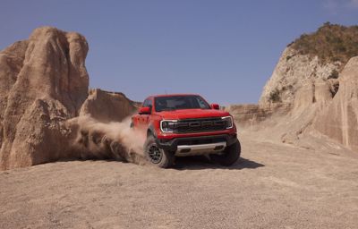 NEXT-GEN FORD RANGER RAPTOR REWRITES THE RULEBOOK FOR ULTIMATE OFF-ROAD PERFORMANCE