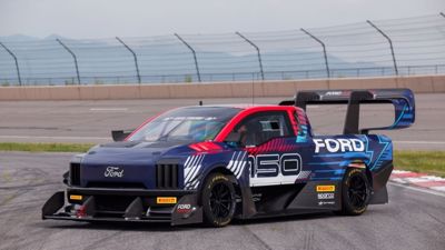 FORD F-150 LIGHTNING SUPERTRUCK IS LATEST EV TO TAKE ON PIKES PEAK