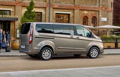 Productie Ford Transit verhoogd om aan groeiende vraag te voldoen.