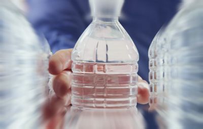 Fords hergebruik van plastic voorkomt dump van 1,2 miljard flessen per jaar