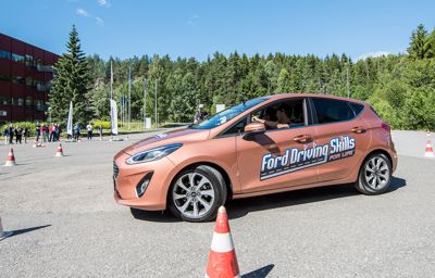 Unikt opplæringsprogram skal bekjempe trafikkdød blant ungdom