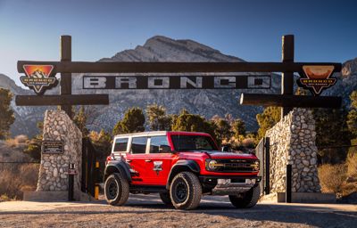 Pierwsza w historii szkoła Off-Rodeo Bronco Raptor, która uczy jazdy w terenie