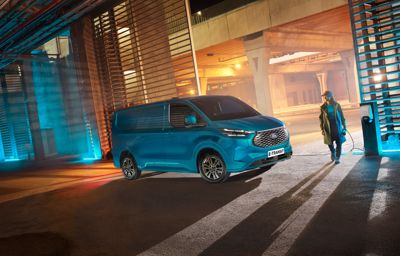 Ford E-Transit Custom. Nowy dostawczy elektryk