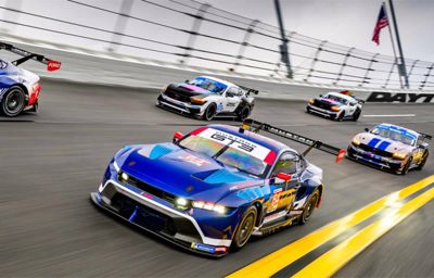 Nowe wyścigowe Fordy Mustangi GT3 i GT4 wystartują w wyścigu na torze Daytona
