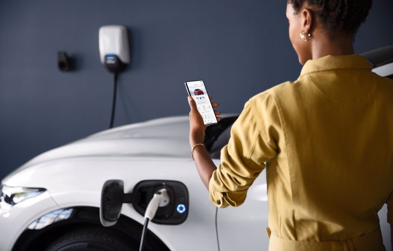 Ford Connected Wallbox dla 1-fazowych i 3-fazowych systemów zasilania elektrycznego