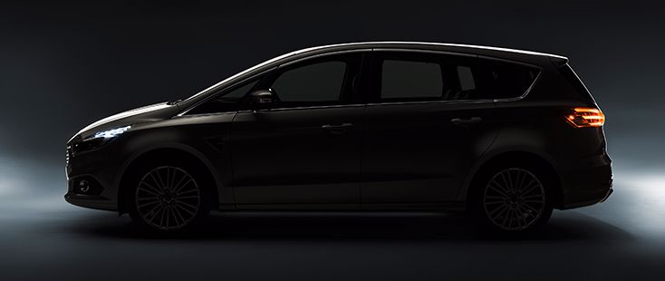 Ford presenterar nya S-MAX