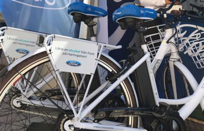 Almedalsbesökare cyklade till Paris på Fords elcyklar 